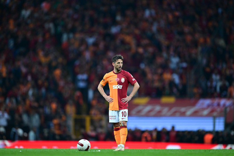 TRANSFER HABERLERİ: Mertens’ten Galatasaray kararı! Emekli olacak mı?