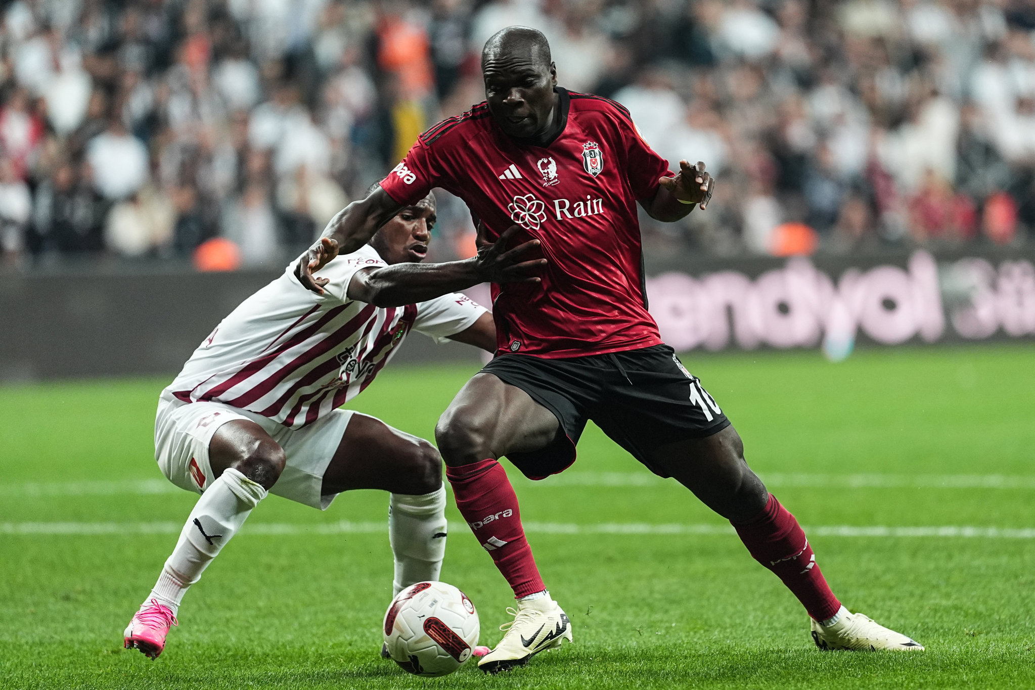 TRANSFER HABERİ | Beşiktaş’ta ayrılıklar kapıda! Teklif gelenlerden biri de Vincent Aboubakar