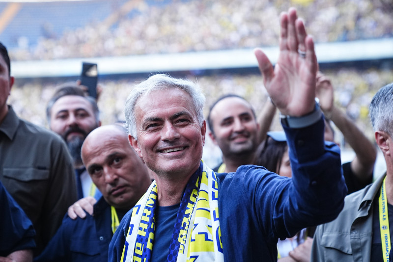 Fenerbahçe’de 10 yabancının bileti kesildi! İşte o isimler