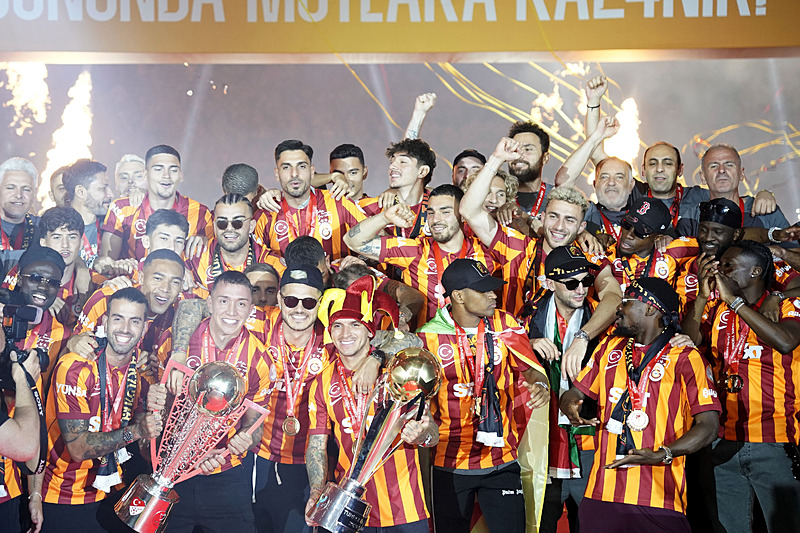TRANSFER HABERİ: Galatasaray’dan 100 milyon Euro’luk oyuncu satışı! İşte o isimler