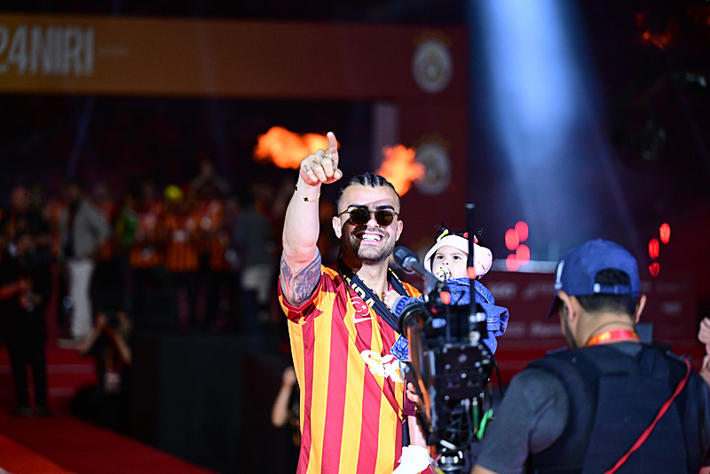 TRANSFER HABERİ: Galatasaray’dan 100 milyon Euro’luk oyuncu satışı! İşte o isimler