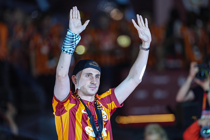 TRANSFER HABERİ: Galatasaray’dan 100 milyon Euro’luk oyuncu satışı! İşte o isimler