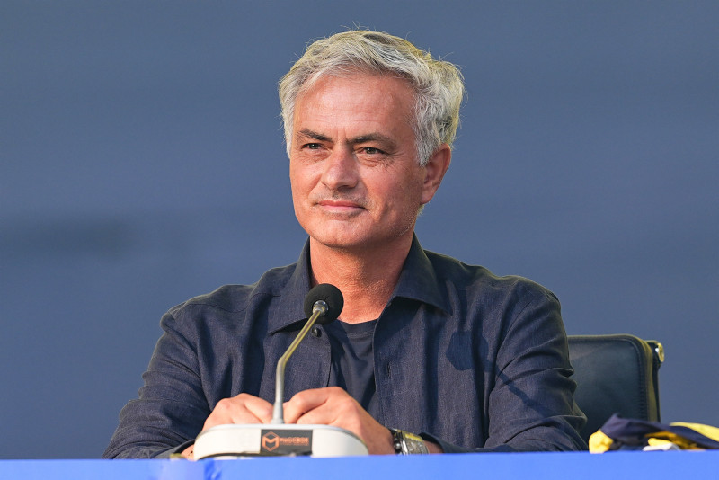 FENERBAHÇE TRANSFER HABERİ - Edin Dzeko takım kalacak mı? Mourinho sonrasında...