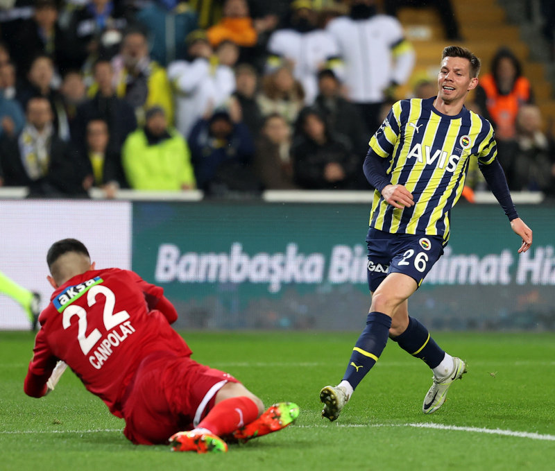 FENERBAHÇE HABERLERİ: Miha Zajc’tan ayrılık ve transfer açıklaması!