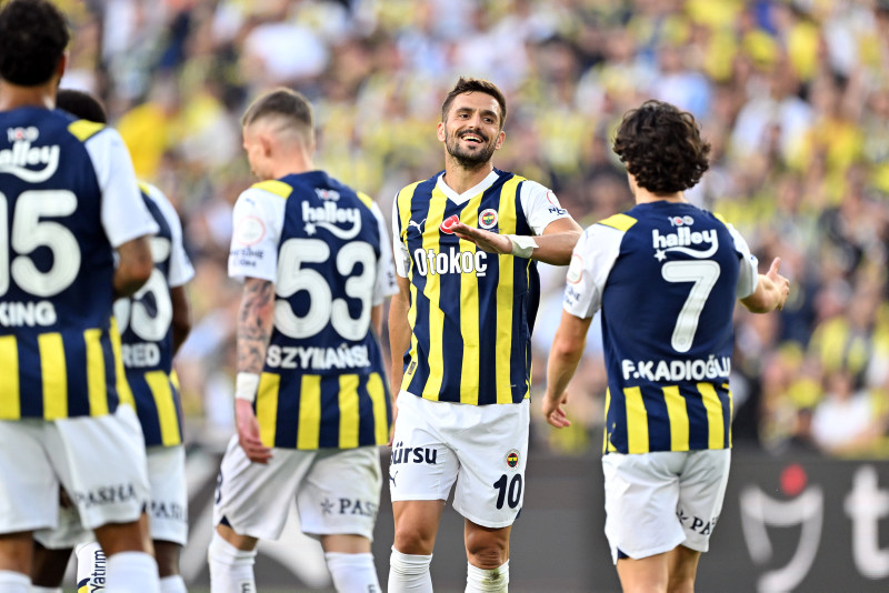 Fenerbahçe’den ses getirecek transfer! Kimse bunu beklemiyordu