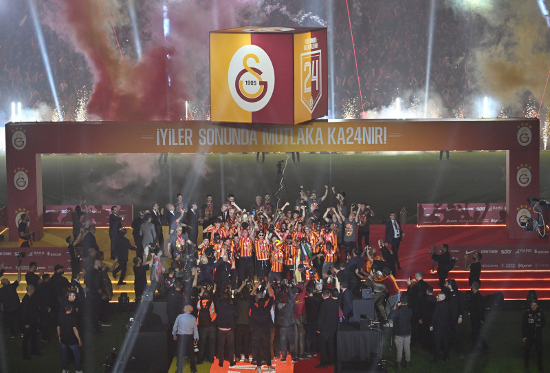 TRANSFER HABERİ | Galatasaray taraftarını yıkan haber! Gitmek istediği takımı açıkladı