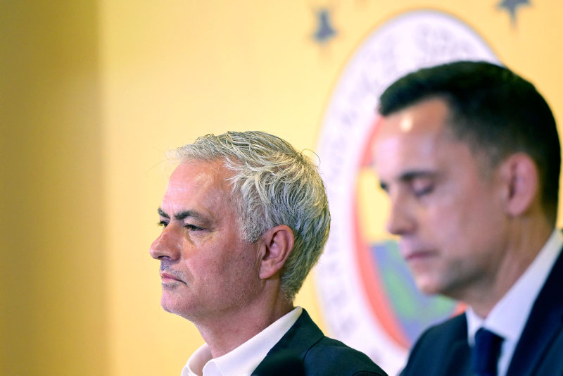 Fenerbahçe’den sürpriz transfer hamlesi! Müjdeyi Mourinho’nun arkadaşı verdi