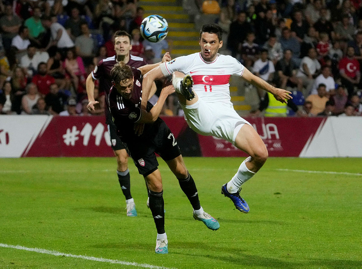 TRANSFER HABERİ: Galatasaray’dan Umut Nayir bombası!