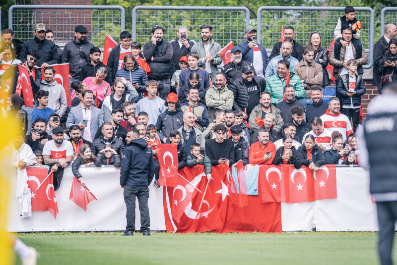 A Milli Takım’dan taraftarlara açık antrenman!