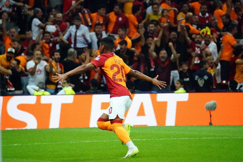 TRANSFER HABERİ - Galatasaray piyangoyu tutturdu! Menajerinden teklif geldi