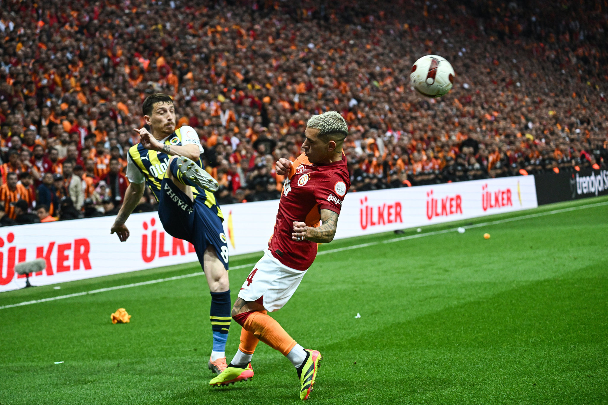 FENERBAHÇE TRANSFER HABERİ - Mert Hakan Yandaş sözleşmeyi isteksiz şekilde kabul etti!