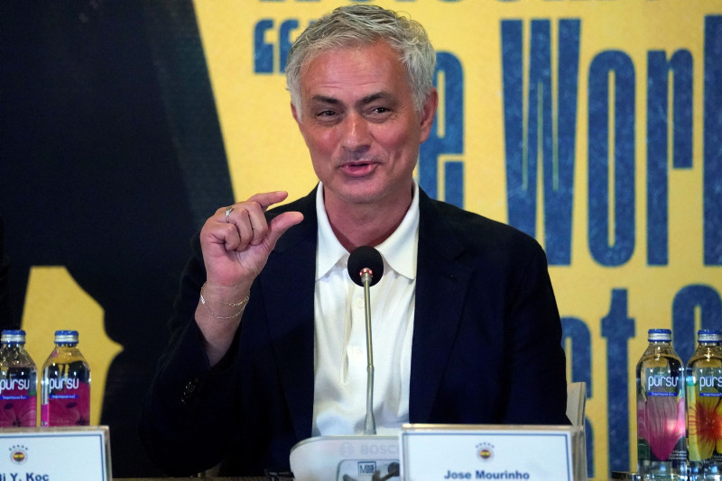 FENERBAHÇE HABERLERİ - Jose Mourinho transferde dümene geçti! Rade Krunic’in yerini alacak