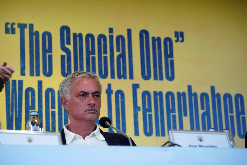 FENERBAHÇE HABERLERİ - Jose Mourinho transferde dümene geçti! Rade Krunic’in yerini alacak