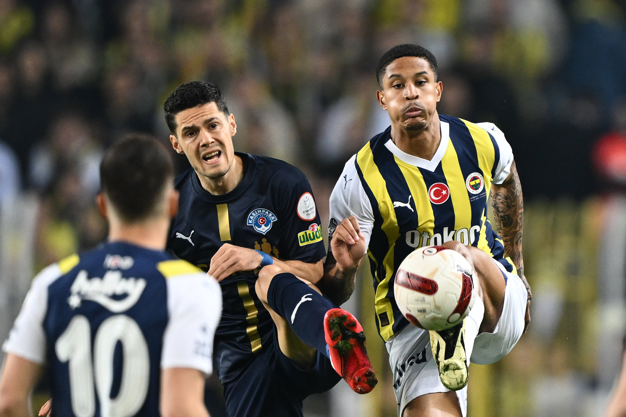 TRANSFER HABERİ | Fenerbahçe’de Oosterwolde’nin değeri biçildi! O rakam altına satılmayacak