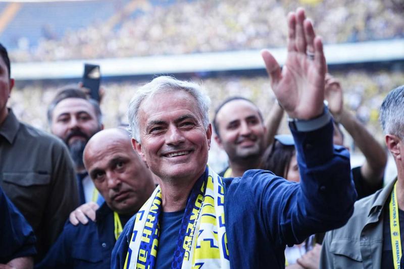 Fenerbahçe’nin ilk transferi Djiku’dan! O isim ortaya çıktı