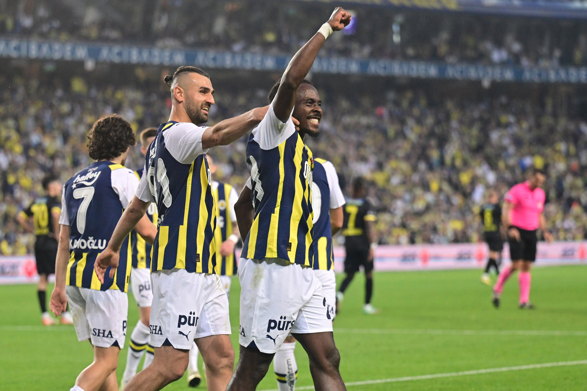 FENERBAHÇE TRANSFER HABERİ | Osayi Samuel paylaşılamıyor! 3 dev talip birden