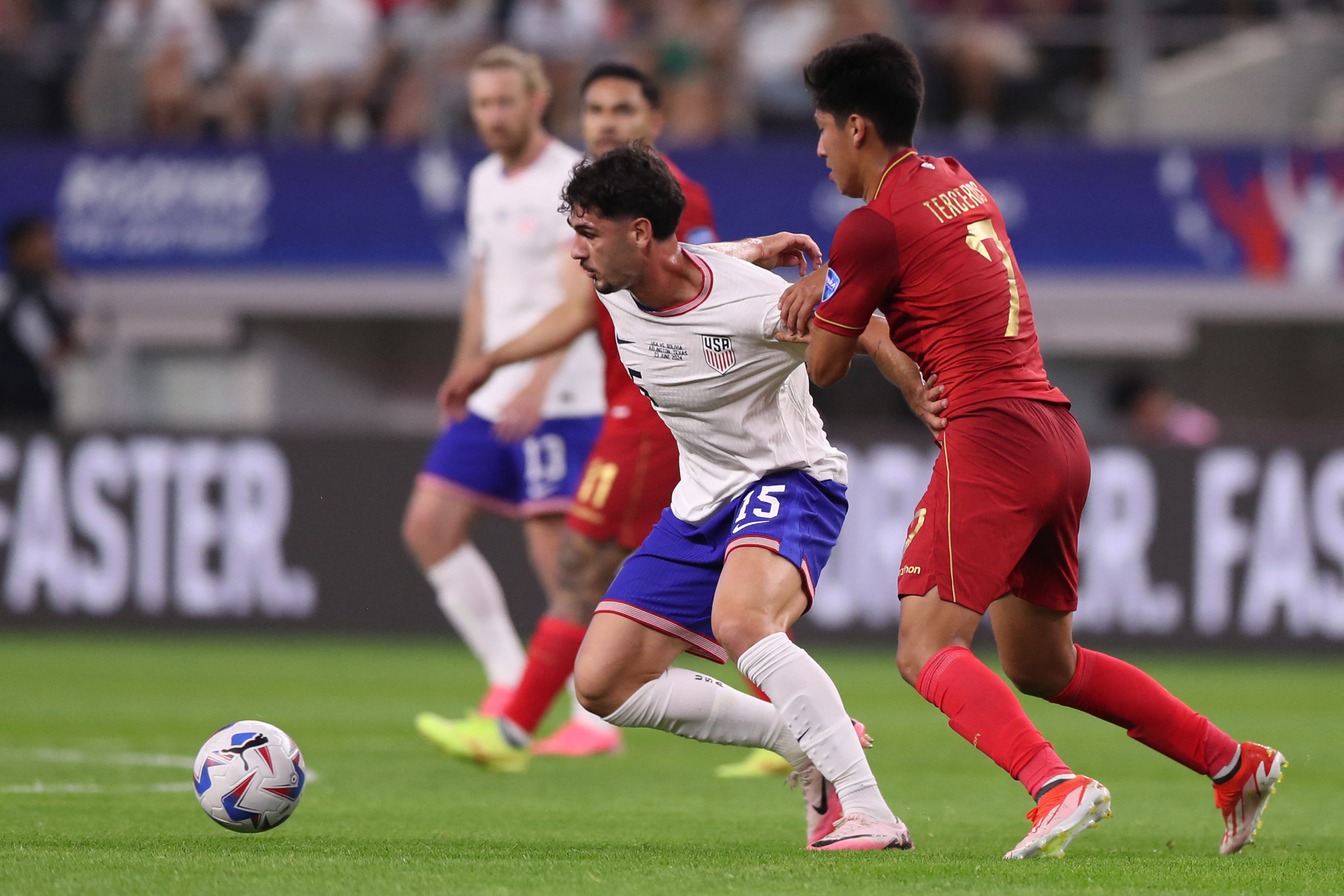 TRANSFER HABERİ | Galatasaray kesenin ağzını açtı! O yıldıza rekor teklif