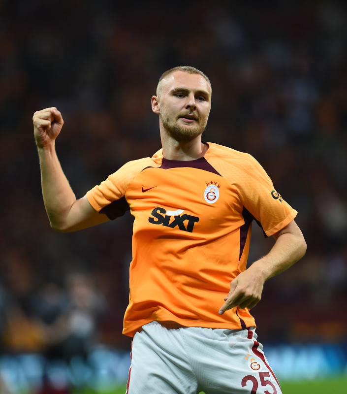 TRANSFER HABERİ | Victor Nelsson Galatasaray’dan ayrılacak mı? Kararını verdi