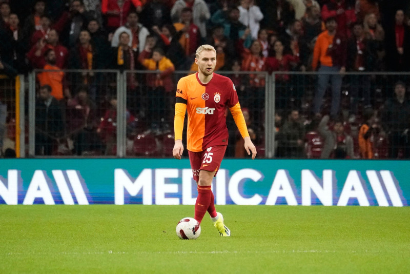 TRANSFER HABERİ | Victor Nelsson Galatasaray’dan ayrılacak mı? Kararını verdi