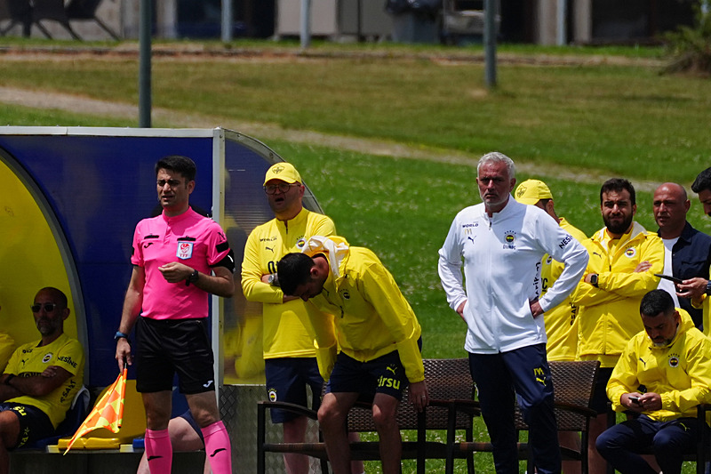 FENERBAHÇE HABERLERİ - 5 yıldız Jose Mourinho’nu gözüne girdi! 3 oyuncunun ise üstü çizildi