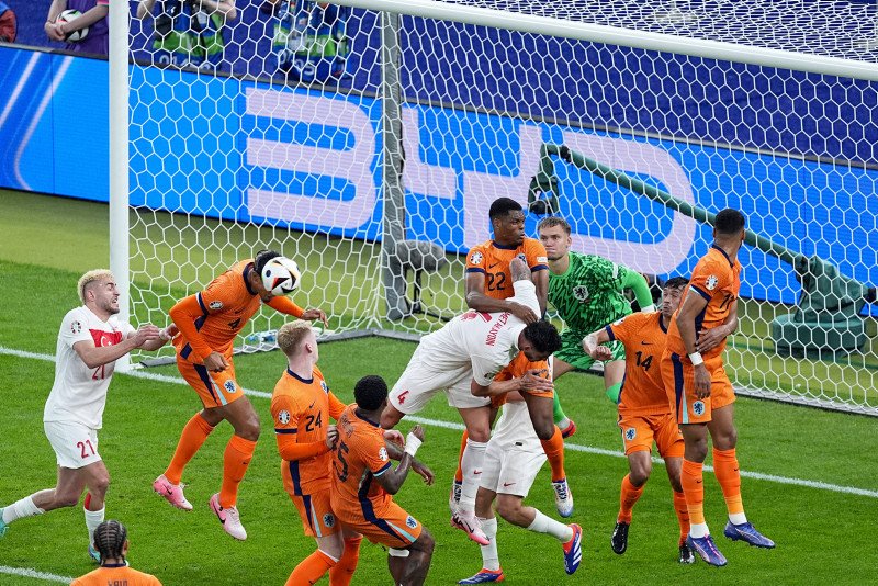 Milliler Avrupa basınında gündeme oturdu! Çılgın yarı final mücadelesi