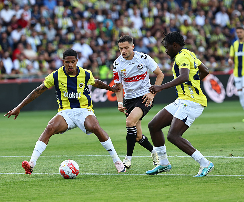 Fenerbahçe’den 3 transfer bombası! Temaslar sıklaştırıldı