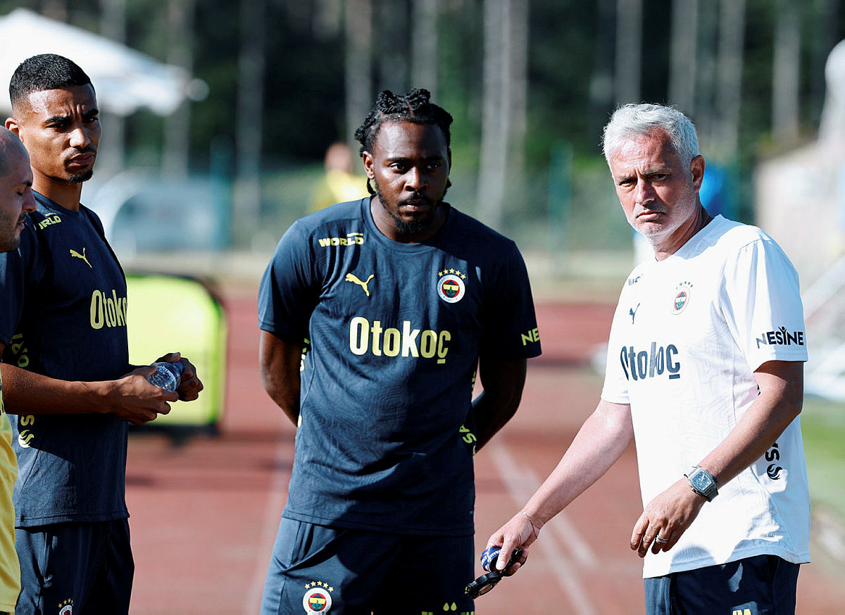 FENERBAHÇE HABERLERİ - Jose Mourinho’dan yönetime kapsamlı rapor! Kalacaklar ve gidecekler belli oldu