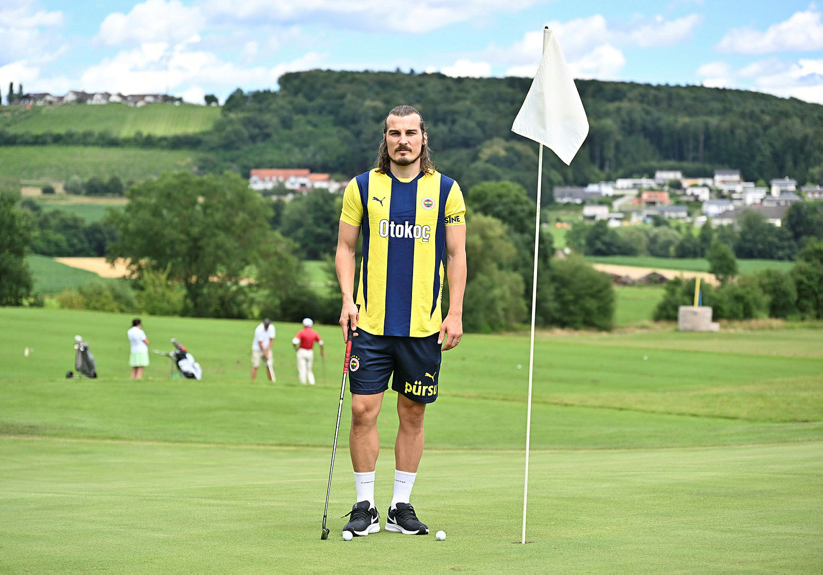 TRANSFER HABERİ: Fenerbahçe’den flaş hamle! O isim geri dönüyor