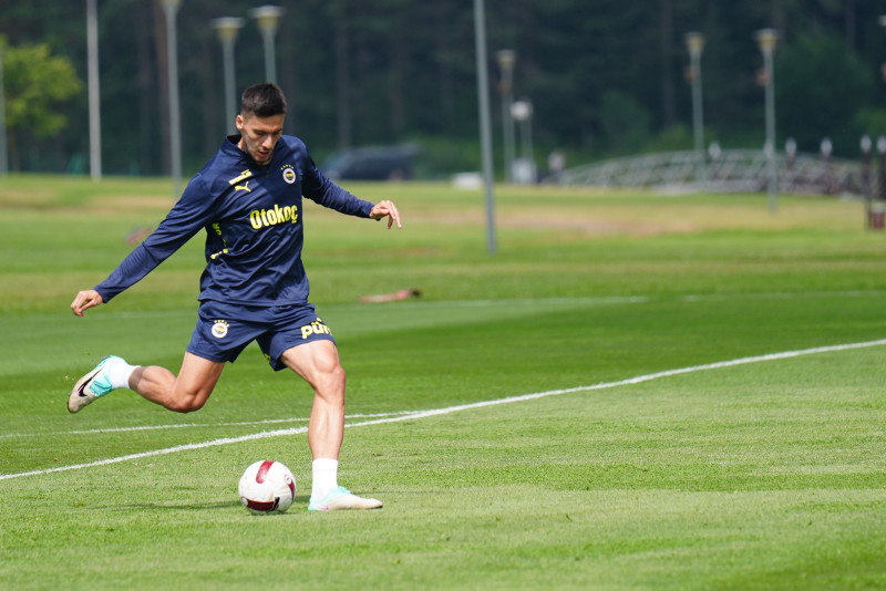 Fenerbahçe’de ayrılık depremi! 7 isim Jose Mourinho’nun gözüne giremedi