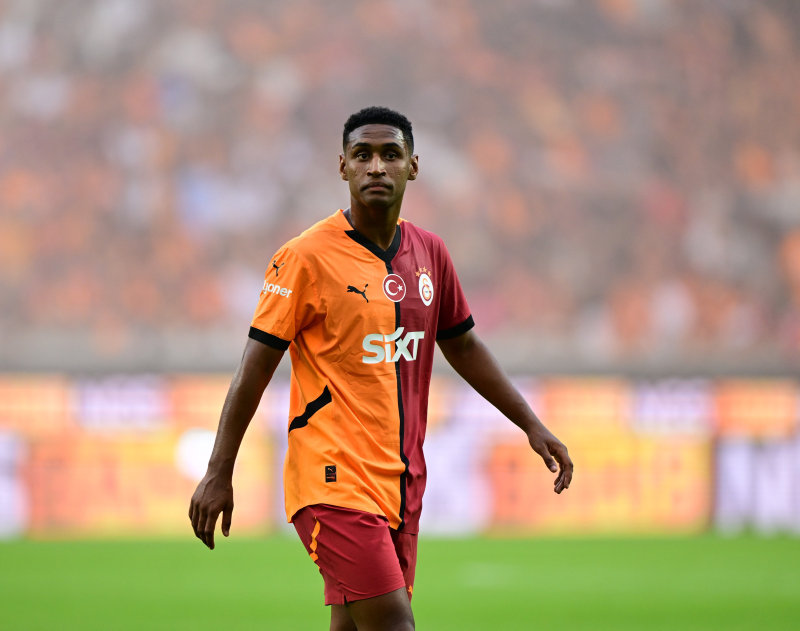 Galatasaray’da ayrılık depremi! Okan Buruk üstünü çizdi