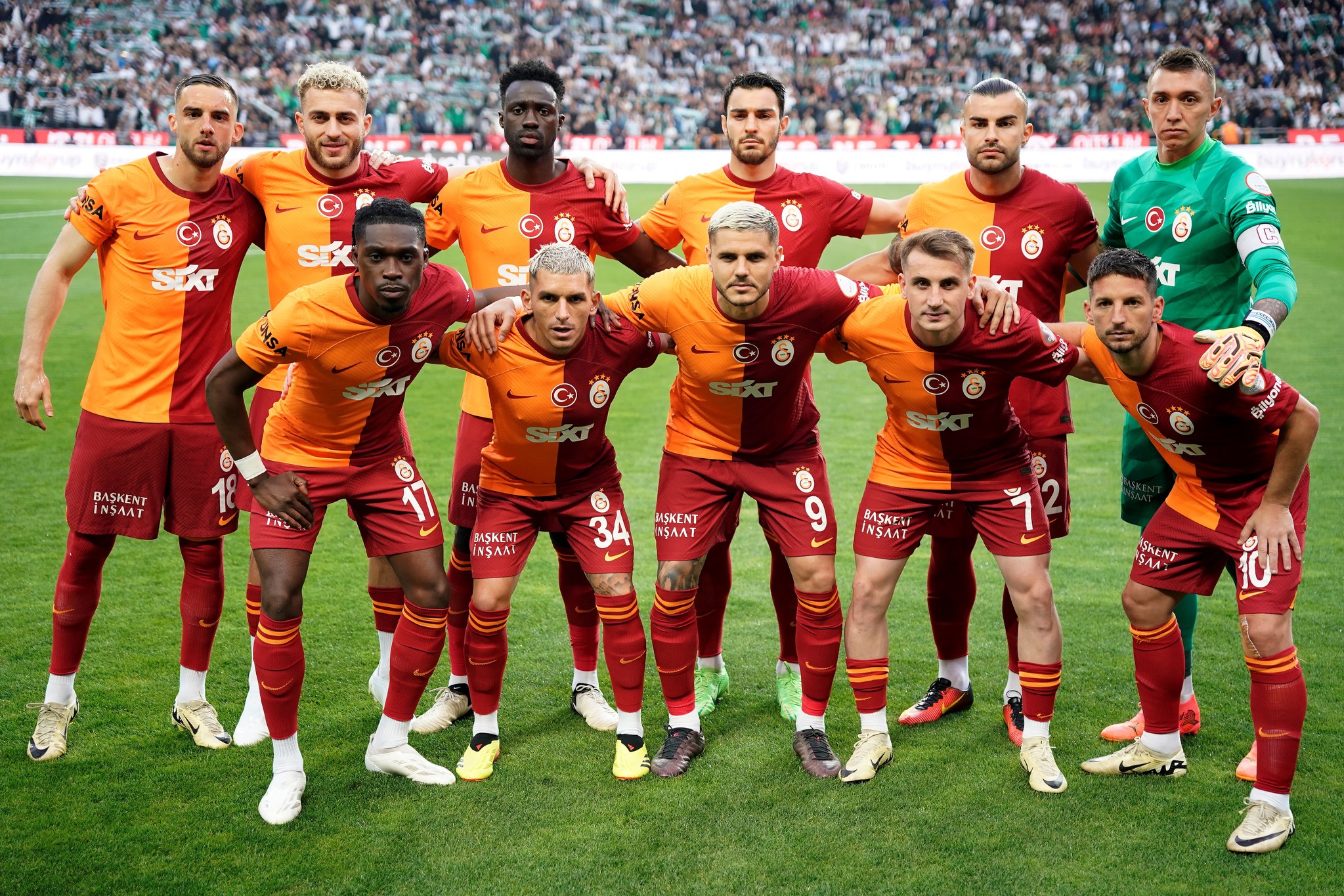 Galatasaray’da taraftarın sabrı taştı! Dursun Özbek...