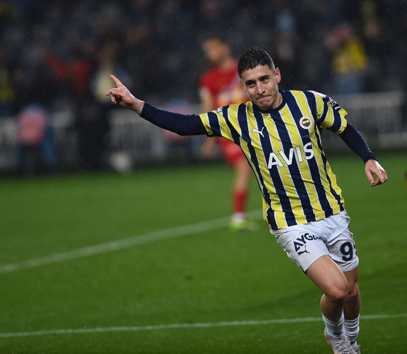 Fenerbahçe’de ayrılık kapıda! İşte Emre Mor’un talibi