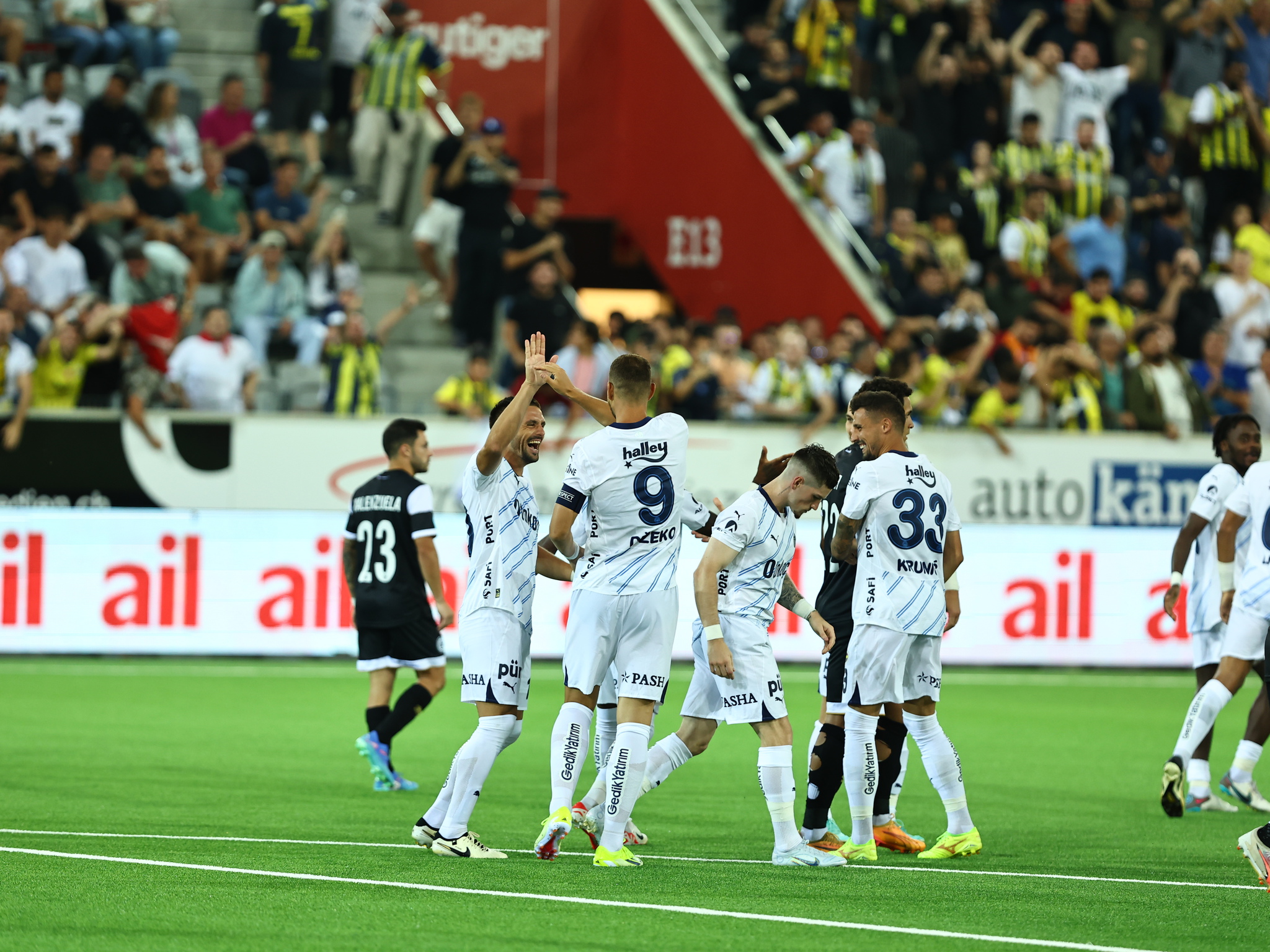 Jose Mourinho’dan sürpriz tercih! İşte Fenerbahçe’nin Lugano maçı 11’i