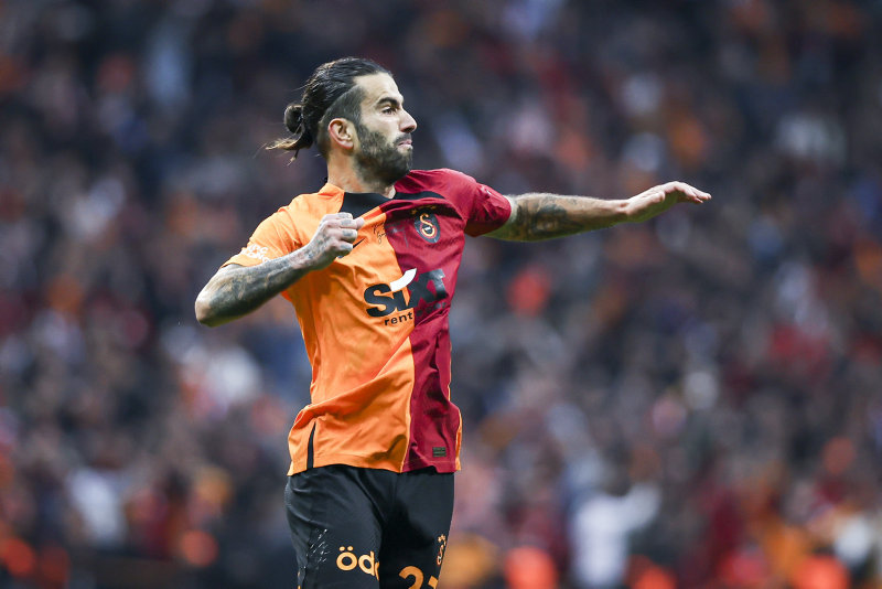 GALATASARAY TRANSFER HABERİ | Okan Buruk’un gözünden düşmüştü! O yıldıza talip çıktı