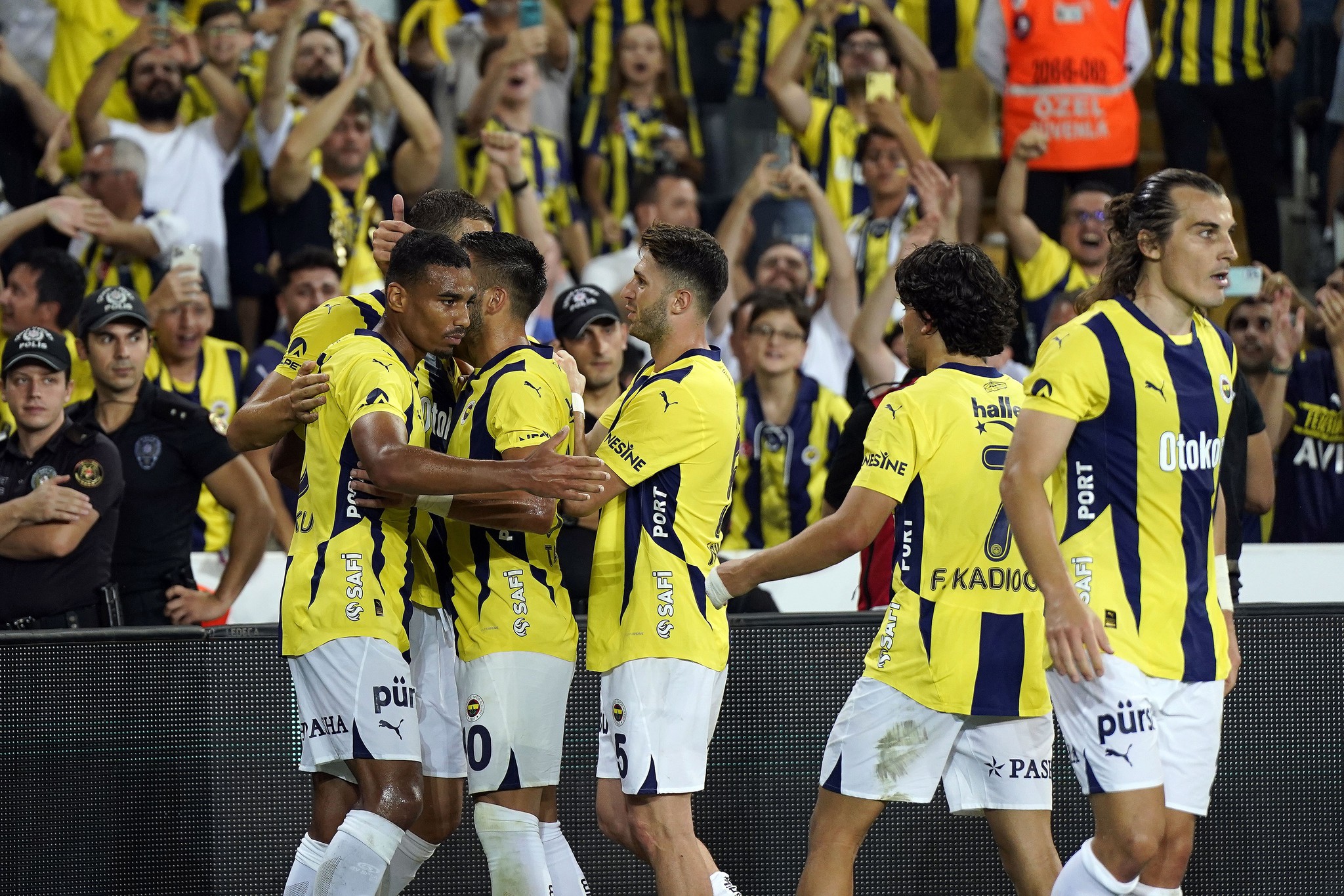 Fenerbahçe - Lugano maçında o noktaya dikkat çekti! Neden macera arıyorsun?