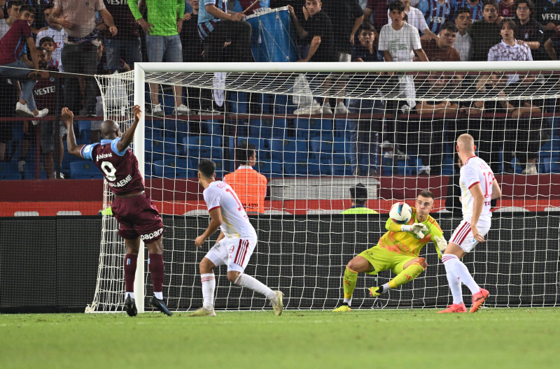 Fırtına gibi Yıldız futbolcu için övgü dolu sözler!