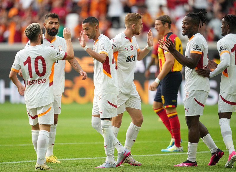 Galatasaray’dan orta sahaya ilaç gibi hamle! Premier Lig devinden gelecek