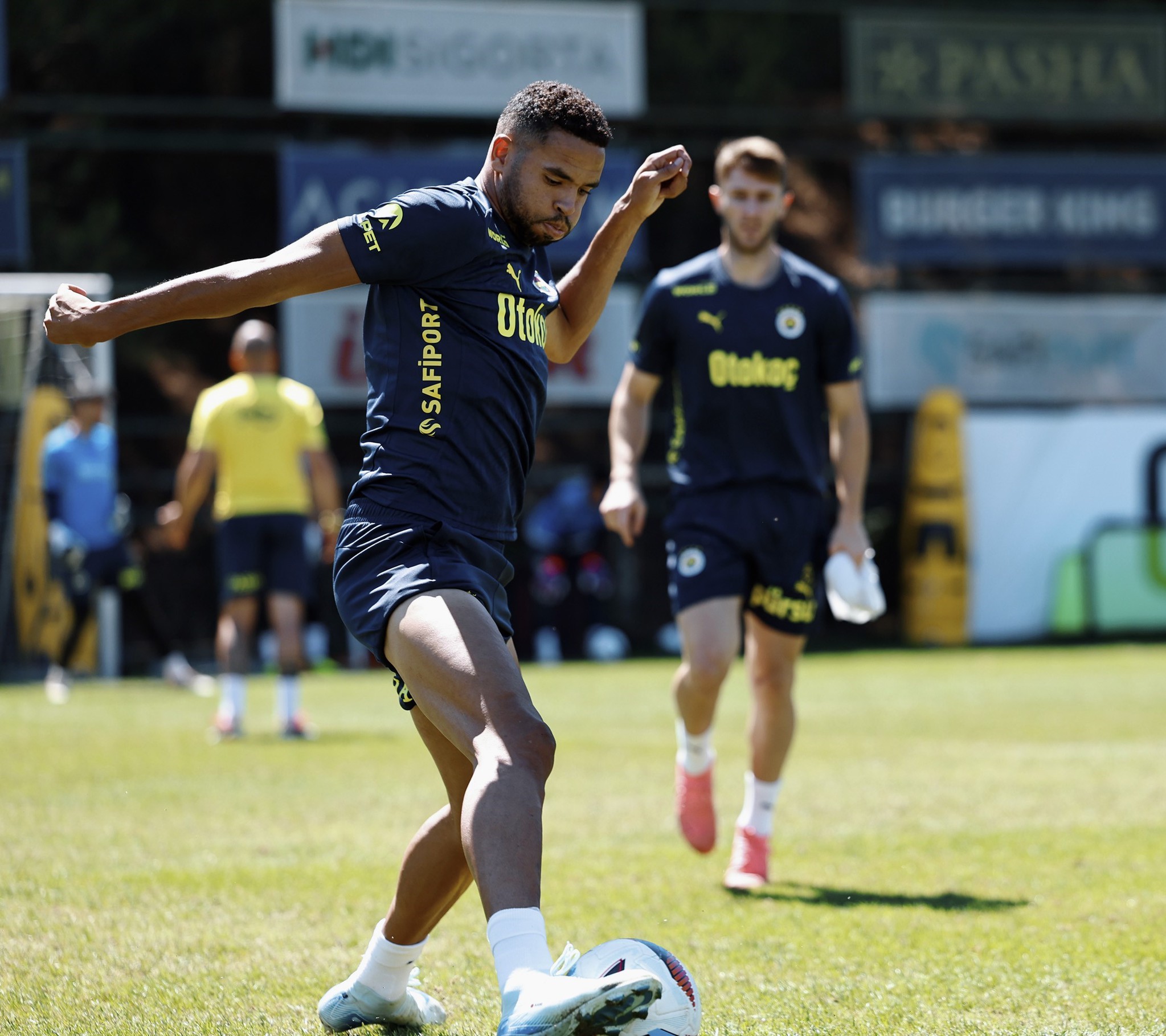 Fenerbahçe’de Jose Mourinho’dan çarpıcı Allan Saint-Maximin ve Youssef En-Nesyri kararı!