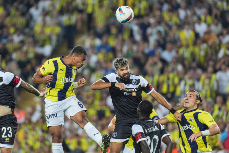 FENERBAHÇE HABERLERİ  | Jose Mourinho o ismi bırakmıyor! Takımda kalacak