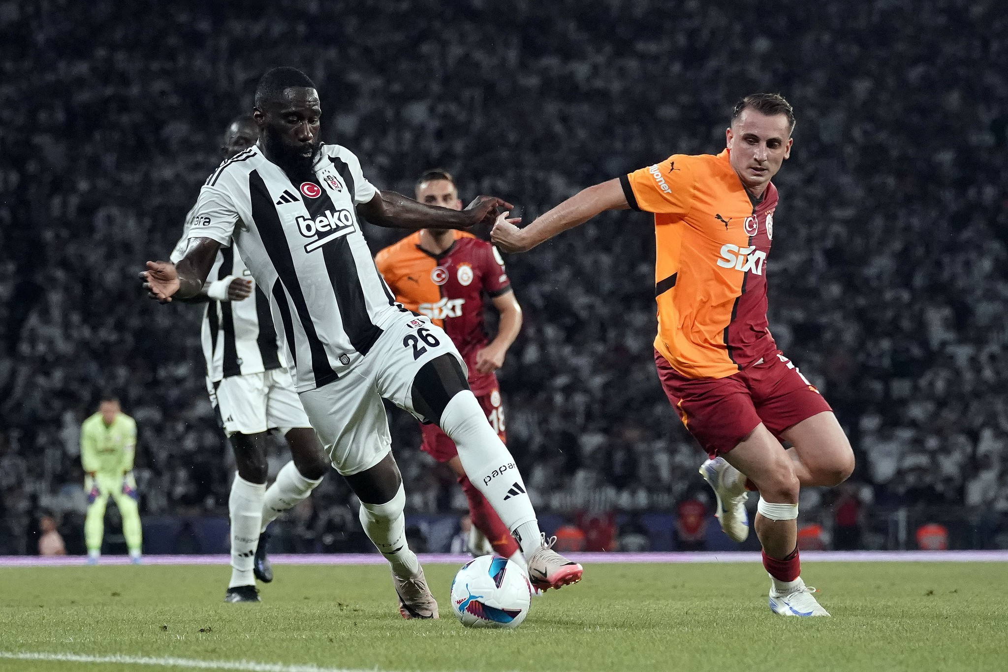 Galatasaray Beşiktaş maçı sonrası fatura ona kesildi! Okan Buruk’a yazar