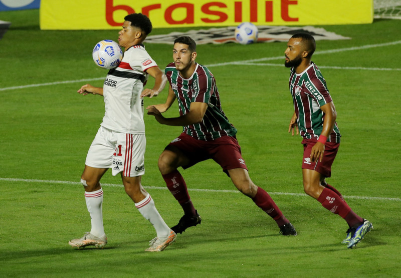 TRANSFER HABERLERİ | Galatasaray’ın Gabriel Sara için ödeyeceği rakam belli oldu!