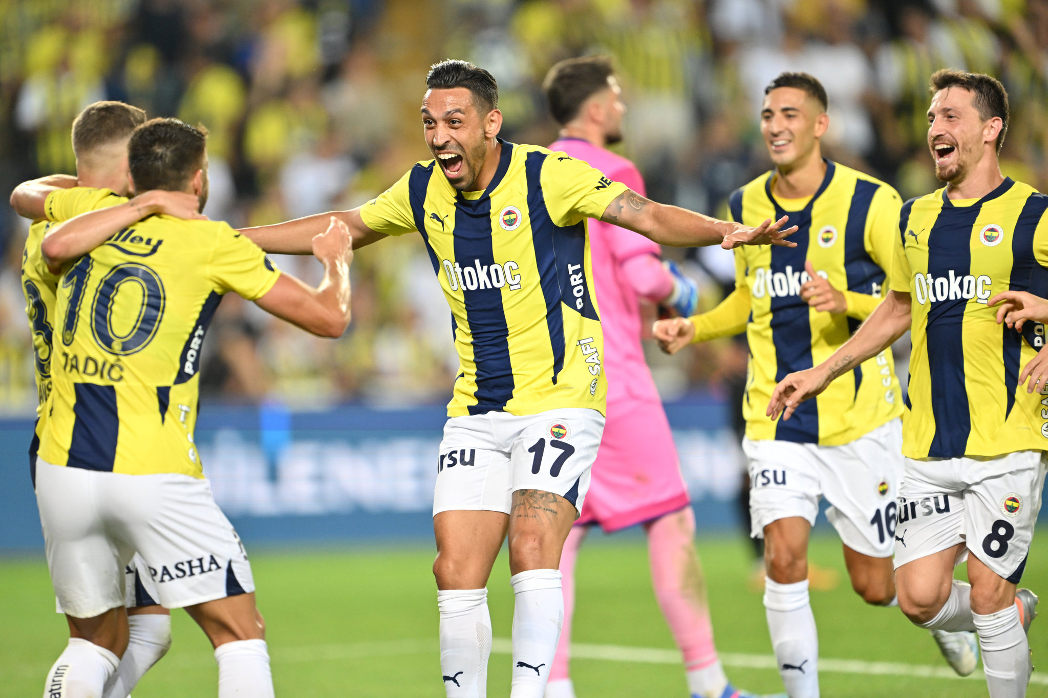 FENERBAHÇE TRANSFER HABERLERİ: İrfan Can Kahveci Avrupa devlerini peşine taktı! Resmi temaslar başladı