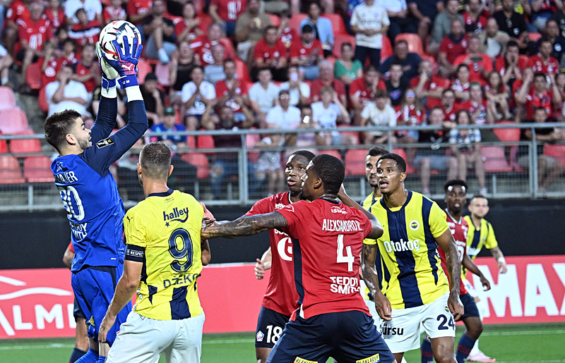 Spor yazarları Lille - Fenerbahçe maçını yorumladı!