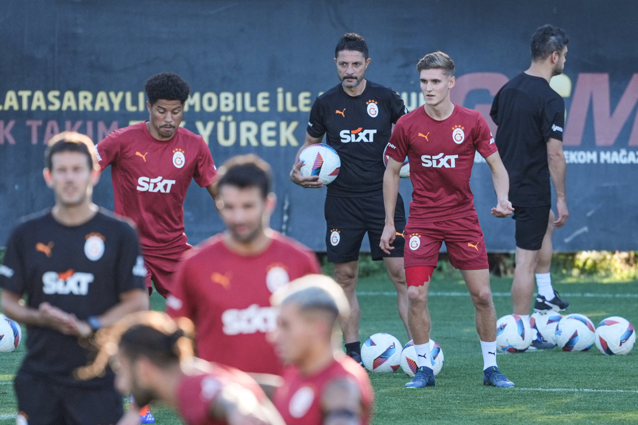 GALATASARAY HABERLERİ - Son şampiyon sahada! İşte Okan Buruk’un Hatayspor maçı muhtemel 11’i