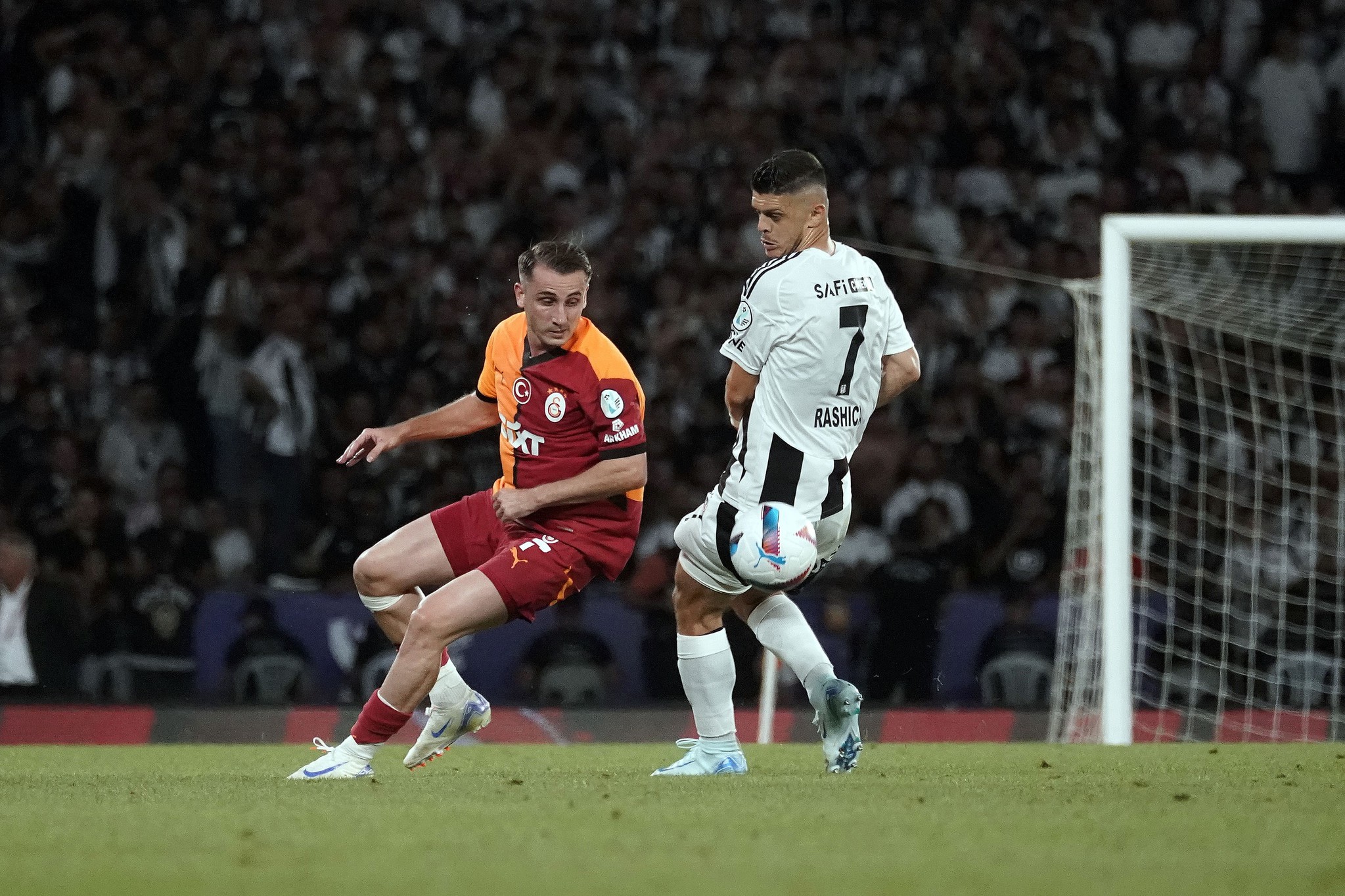 TRANSFER HABERİ - Galatasaray’da ayrılık şoku! Eski takımına gidiyor