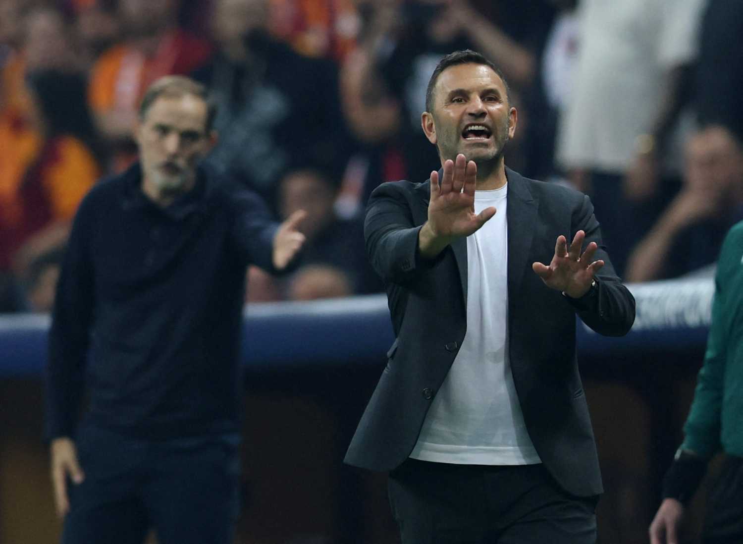 Galatasaray’a transferde kötü haber! Takımında kalacak