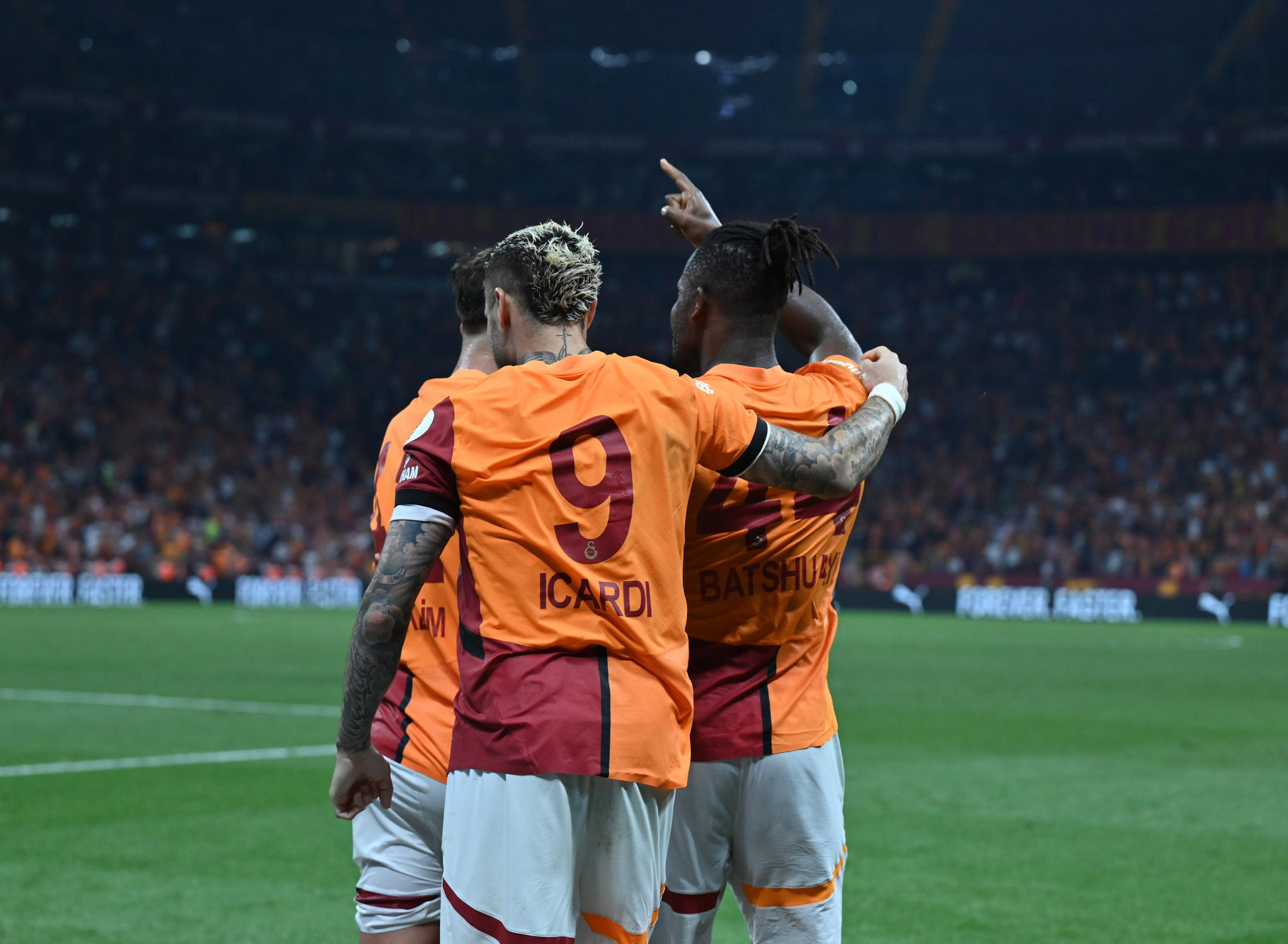 Galatasaray’a verilen penaltı kararı doğru mu? Ahmet Çakar yorumladı!