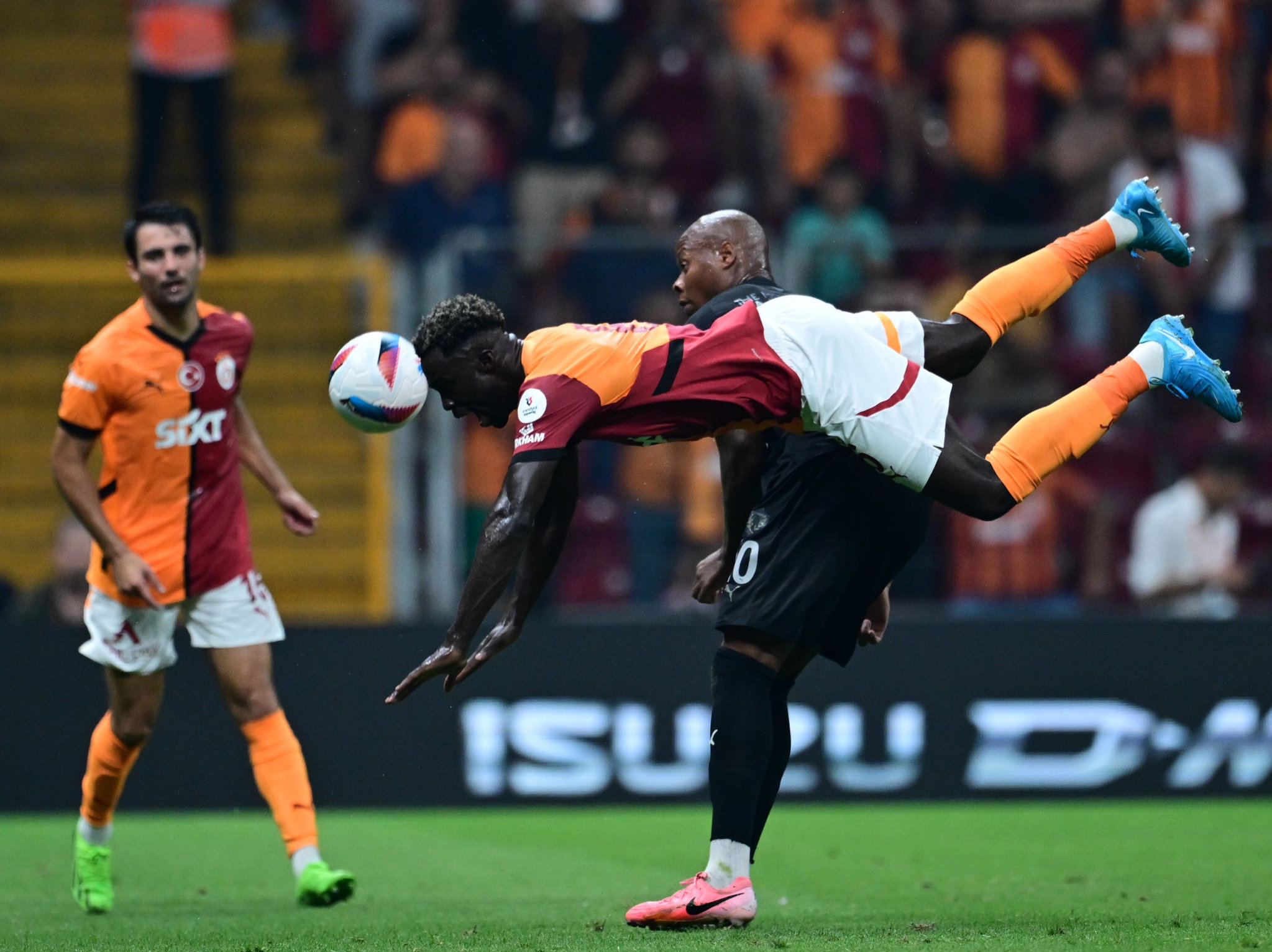 GALATASARAY HABERLERİ - Ömer Üründül’den Okan Buruk’a flaş eleştiri! İşi çorbaya çevirdi