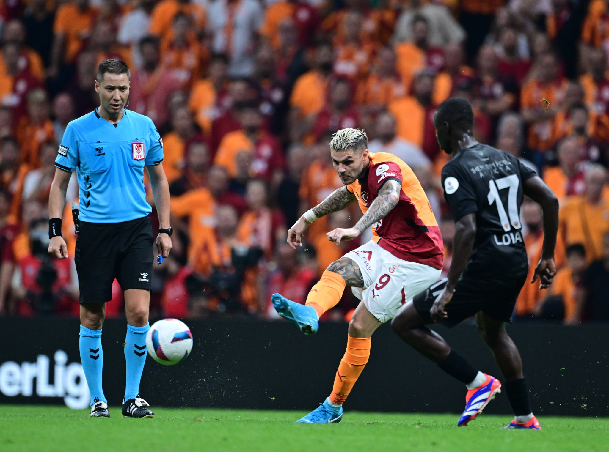 GALATASARAY HABERLERİ - Ömer Üründül’den Okan Buruk’a flaş eleştiri! İşi çorbaya çevirdi