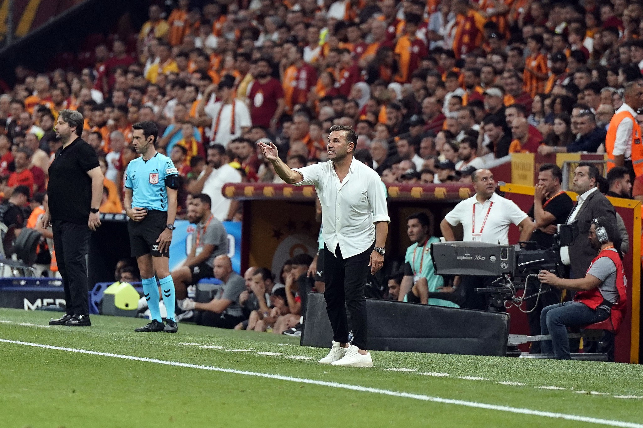 GALATASARAY HABERLERİ - Ömer Üründül’den Okan Buruk’a flaş eleştiri! İşi çorbaya çevirdi